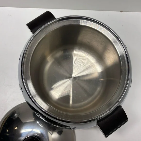 Vintage Midcentury Westbend Penguin chrome insulated hot and cold server - Picture 3 of 6